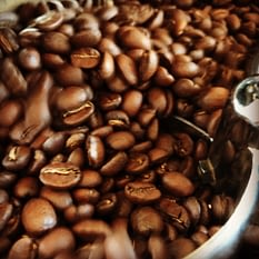 コーヒー農園から直輸入された新鮮なコーヒー豆100%を使用しかも受注後焙煎したてのコーヒー豆をお届けします♪